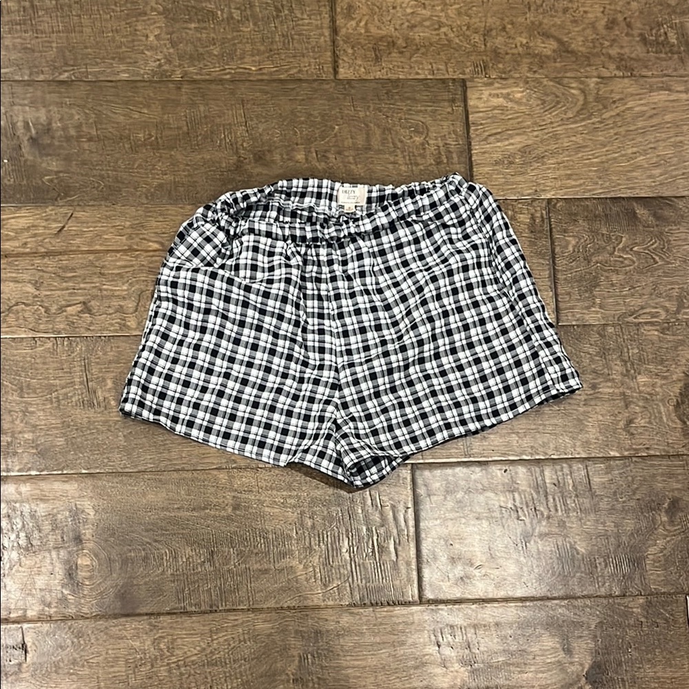 Dizzy Women's Checkered Shorts
